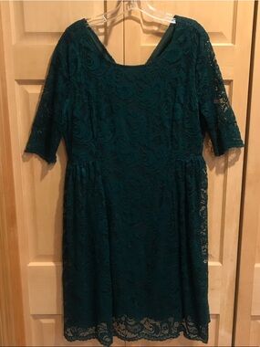 New Rephyllis Lace Midi Dress with Scoop Neck